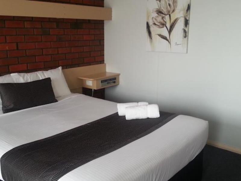 Big Valley Lakeside Paradise Motor Inn Shepparton Exterior photo